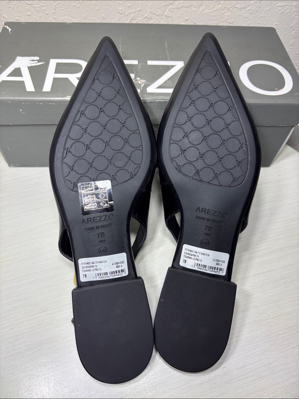 Arezzo Farrah Black Leather Pointed Toe
Slingback Flats NIB Size 7B - Picture 8 of 9